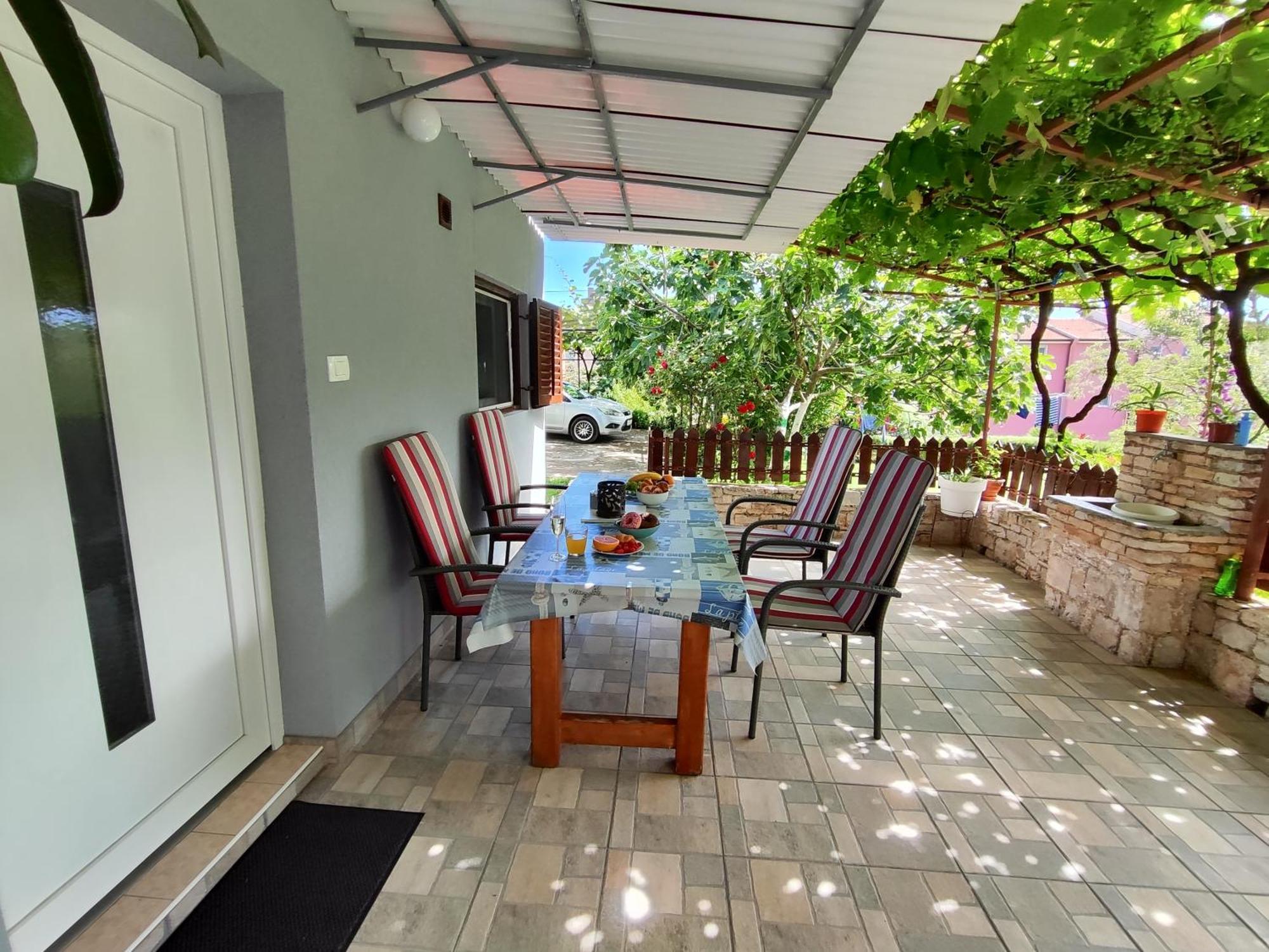 Apartments Pavao 1402 Пула Екстериор снимка