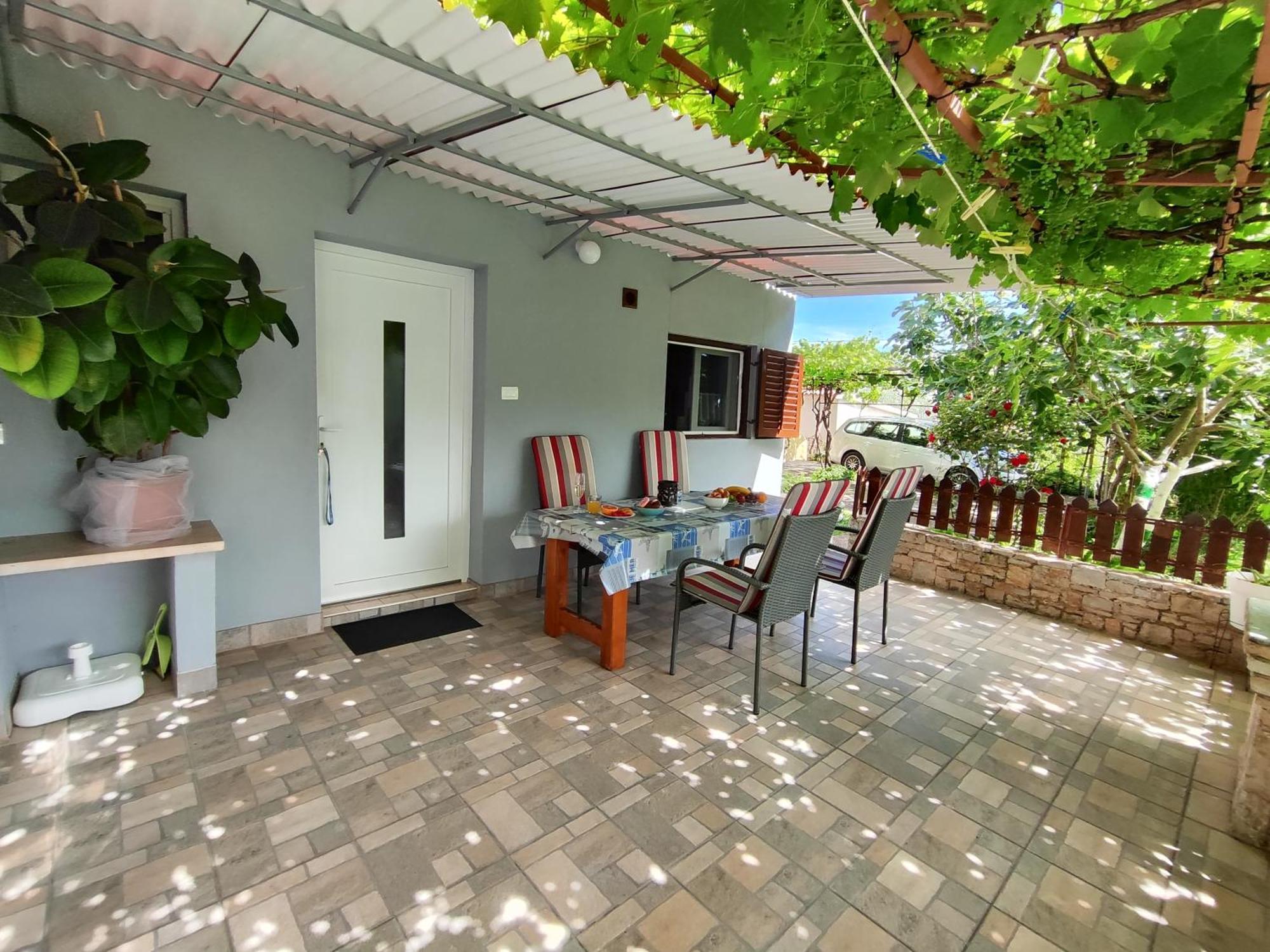 Apartments Pavao 1402 Пула Екстериор снимка